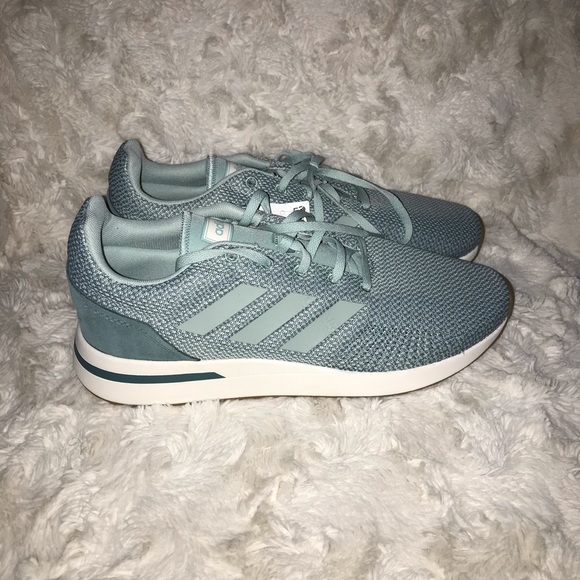 adidas questar retro